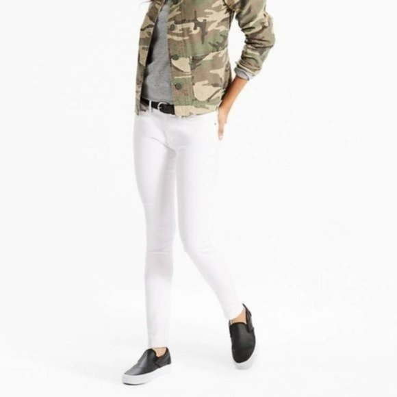 Levi's Denim - NWT Levi's 711 Skinny Mid Rise White Jeans Size 12